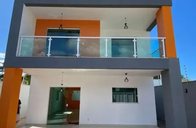Casa em condomínio fechado com 3 quartos à venda na travessa professor edgar rios, caji, lauro de freitas, 154 m2 por r$ 680.000