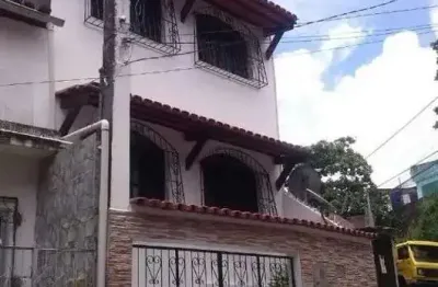 Casa com 4 quartos à venda na rua ferreira santos, federação, salvador, 200 m2 por r$ 247.000