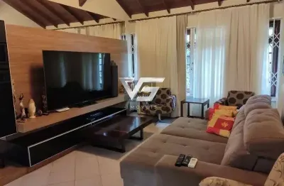 Casa com 5 quartos à venda no balneário, florianópolis , 215 m2 por r$ 1.750.000