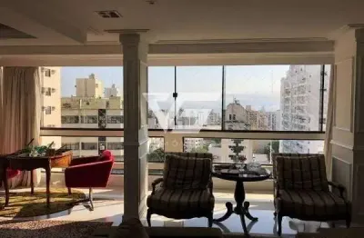 Cobertura triplex no centro de florianópolis 3 vagas garagem + hobbox