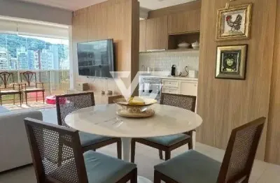 Apartamento alto padrão no centro de florianópolis com 2 suítes