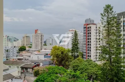 Apartamento semi mobiliado de 3 dormitórios no centro de florianópolis
