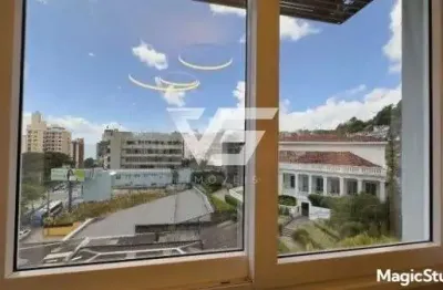 Studio semi mobiliado com muito bom gosto com vista panorâmica