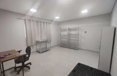 Casa comercial para alugar na Avenida Agrícola Paes de Barros, 1555, Porto, Cuiabá por R$ 2.000