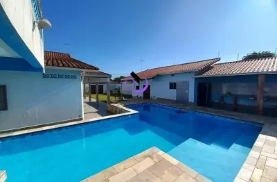 Casa com piscina lado praia em itanahem com 596 metros de terreno