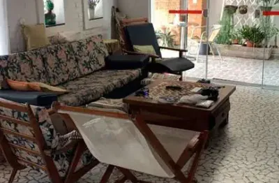 Casa no bairro do itaguá com 5 dormitórios sendo 2 suítes,2 banheiros social,varanda com churrasqueira