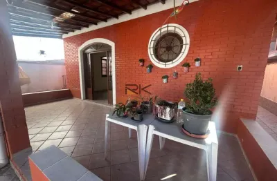 Casa à venda no bairro barra da lagoa com 4 dormitórios,sala,cozinha e edicula nos fundos