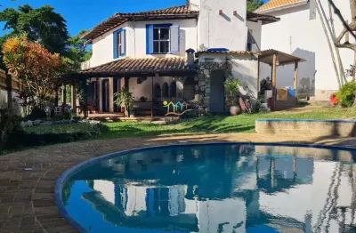 Casa com 3 quartos para alugar no Feiticeira, Ilhabela 