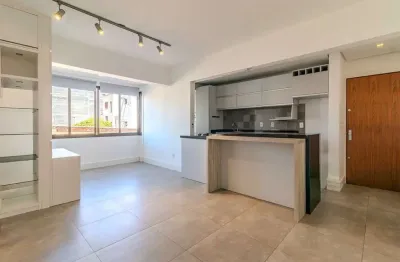 Apartamento com 3 quartos à venda na Rua Roque Calage, Passo da Areia, Porto Alegre