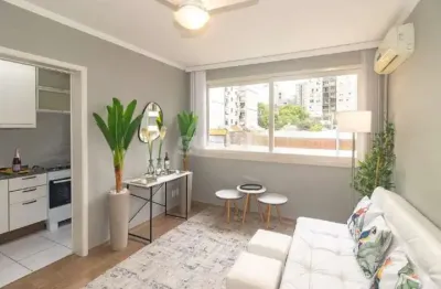 Apartamento mobiliado com 1 dormitório e 1 vaga de garagem no bairro centro histórico
