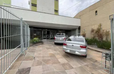 Loja comercial ampla com 11 vagas de garagem, no bairro partenon