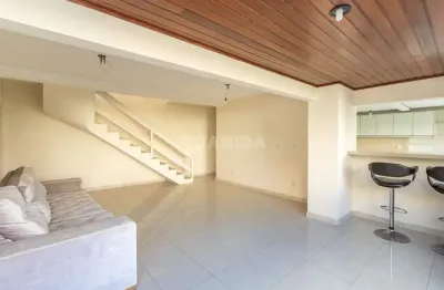 Cobertura com 2 quartos para alugar na Rua Perpétua Teles, Petrópolis, Porto Alegre