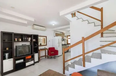 Casa residencial com 2 dormitórios, sendo 2 suíte, no estilo sobrado em condomínio particular