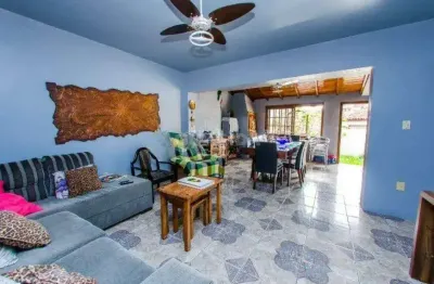 Casa residencial com 4 dormitórios e 4 vagas de garagem, no bairro jardim europa