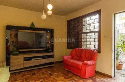 Casa residencial com 2 dormitórios, no bairro rio branco.