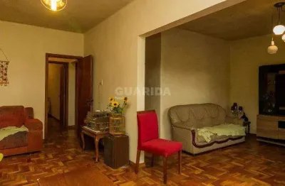 Casa residencial com 3 dormitórios, no bairro rio branco