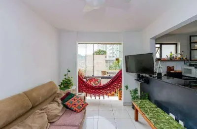 Apartamento com 2 dormitórios e 1 vaga de garagem no bairro glória