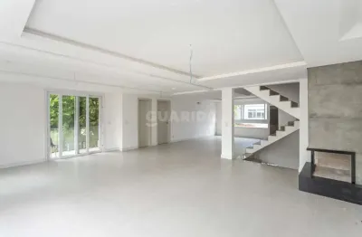 Casa em condomínio com 4 suítes e 2 vagas de garagem no bairro tristeza