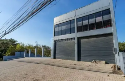 Pavilhão comercial com estacionamento no bairro jardim itu