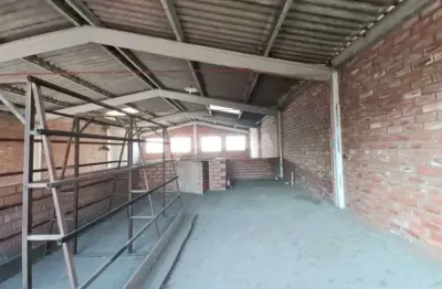 Pavilhão comercial com 2 vagas de garagem no bairro cristo redentor
