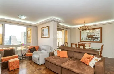 Apartamento mobiliado de 3 dormitórios no bairro centro histórico.