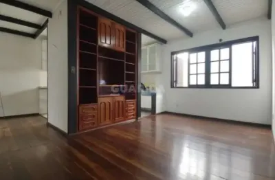 Casa com 4 dormitórios sendo 1 suíte para alugar no bairro jardim botânico.