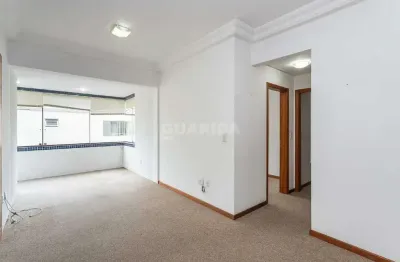 Apartamento com 2 dormitórios e 2 vagas de garagem, no bairro petrópolis