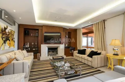 Casa mobiliada de 401 m² com 3 dormitórios sendo 1 suíte máster no bairro menino deus.