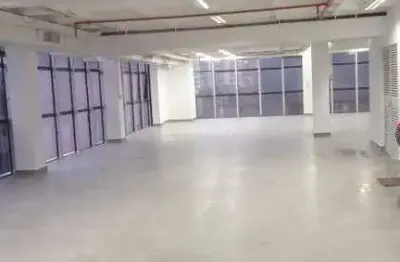 Conjunto comercial, todo reformado, no bairro centro histórico
