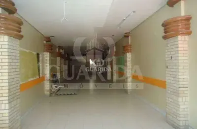 Loja com 315m², localizada no centro histórico próximo ao mc donalds