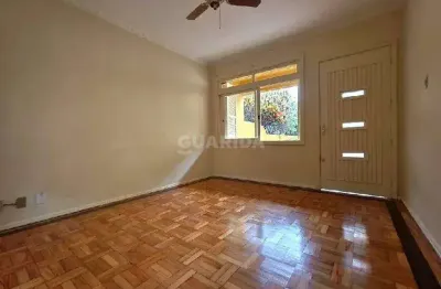 Casa residencial com 3 dormitórios no bairro teresópolis - porto alegre/rs