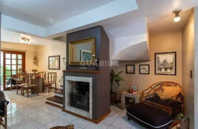 Casa mobiliada em condomínio fechado com 3 dormitórios, sendo 1 suíte, para alugar no bairro ipanema.