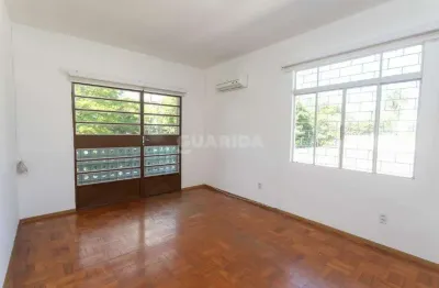 Apartamento espaçoso com 3 dormitórios no bairro santana
