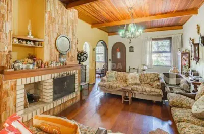 Casa residencial/sobrado para aluguel, 4 quartos, 3 suítes, 4 vagas de garagem, vila assunção - porto alegre/rs