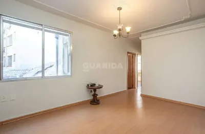 Apartamento com 3 dormitórios, com sacada, no coração do bairro bom fim - porto alegre/rs