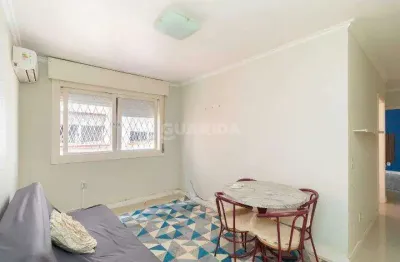 Apartamento com 2 quartos e semimobiliado na zona sul!