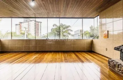 Apartamento estilo cobertura, com 2 dormitórios, churrasqueira, e vaga de garagem no bairro cristo redentor