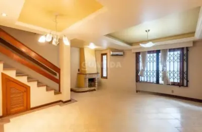Casa em condominio fechado com 3 dormitórios, sendo 1 suíte, para alugar no bairro cristal.