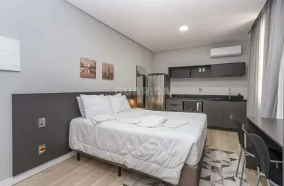 Apartamento estilo studio totalmente mobiliado no bairro centro histórico, andar alto.