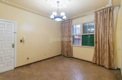 Apartamento de 3 dormitórios no bairro cidade baixa