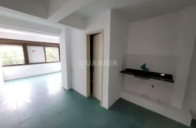 Apartamento de 1 dormitórios no bairro cidade baixa.