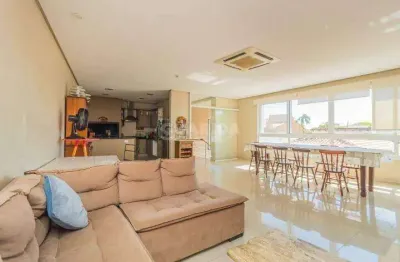Casa com 4 quartos para alugar na Rua Oiampi, Guarujá, Porto Alegre