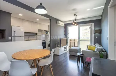 Apartamento mobiliado com 1 dormitório e 1 vaga de garagem no bairro petrópolis!