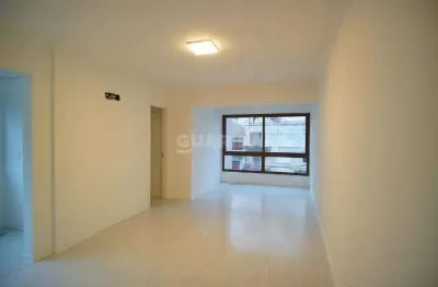 Apartamento com 2 dormitórios, sendo 1 suíte, e 1 vaga de garagem para alugar no bairro higienópolis - porto alegre/rs