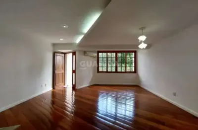 Casa em condominio fechado com 4 dormitórios, sendo 2 suítes, para alugar no bairro tristeza.