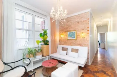 Apartamento totalmente mobiliado e reformado no centro histórico!