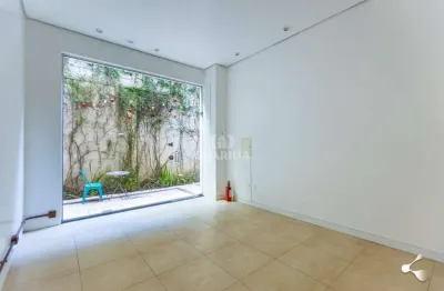 Loja diferenciada, localizada no bairro moinhos de vento, a poucos metros da padre chagas.