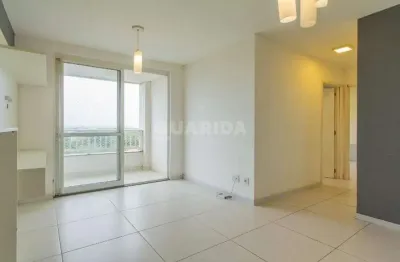 Apartamento com 2 quartos, semimobiliado, com sacada e churrasqueira, no bairro humáita