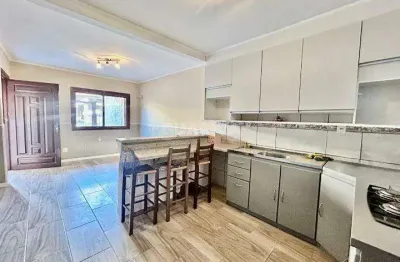 Casa em condominio fechado com 2 dormitórios para alugar no bairro guaruja.