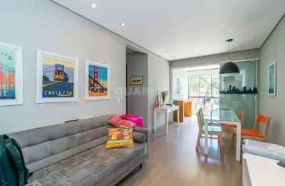 Apartamento mobiliado com 2 dormitórios e 1 vaga de garagem, no bairro bom fim